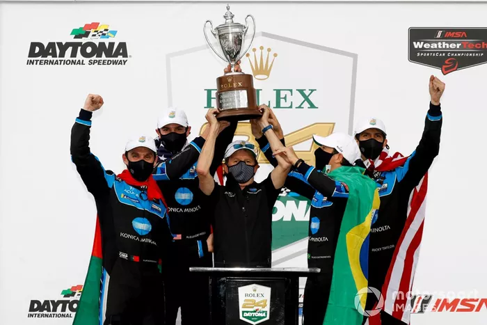 #10 Wayne Taylor Racing Acura ARX-05 Acura DPi: Ricky Taylor, Filipe Albuquerque, Alexander Rossi, Helio Castroneves