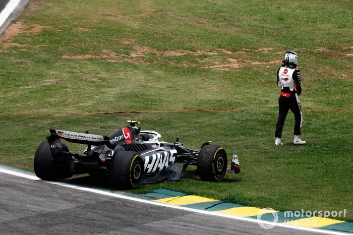 Nico Hulkenberg, Haas VF-24, walks away from his car