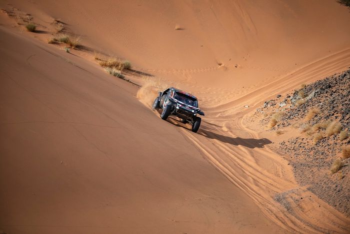 #200 The Dacia Sandriders Dacia: Nasser Al-Attiyah, Edouard Boulanger