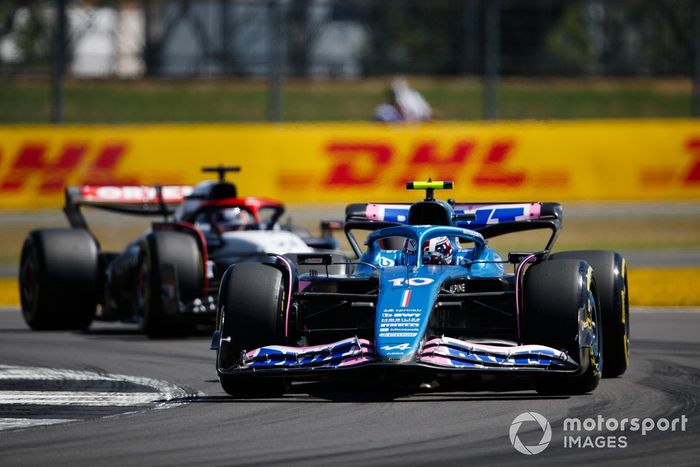 Pierre Gasly, Alpine A523, Nyck de Vries, AlphaTauri AT04