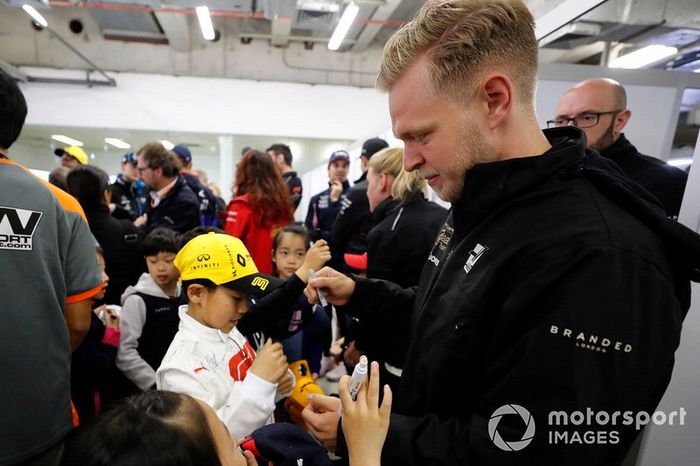 Kevin Magnussen: 49.9 millones de dólares