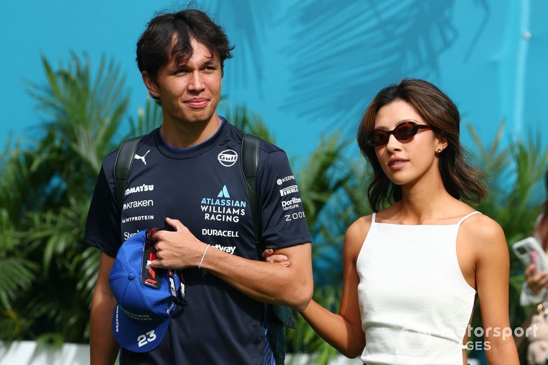 Alex Albon, Williams i Lily Muni He