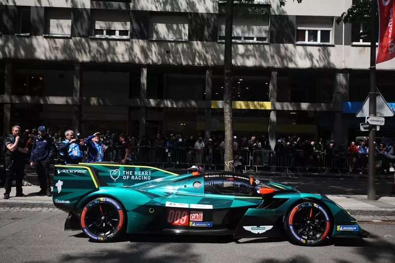 #009 Aston Martin Thor Team Aston Martin Valkyrie