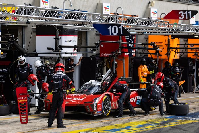  #311 Cadillac Whelen Cadillac V-SeriesR: Jack Aitken, Felipe Drugovich, Frederik Vesti