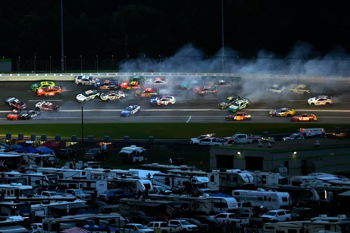 Austin Cindric, Team Penske Ford, Denny Hamlin, Joe Gibbs Racing Toyota, Josh Berry, Wood Brothers Racing Ford, Ross Chastain, Trackhouse Racing Chevrolet, Joey Logano, Team Penske Ford, Ryan Preece, Roush Fenway Keselowski Racing Ford, Brad Keselowski, R
