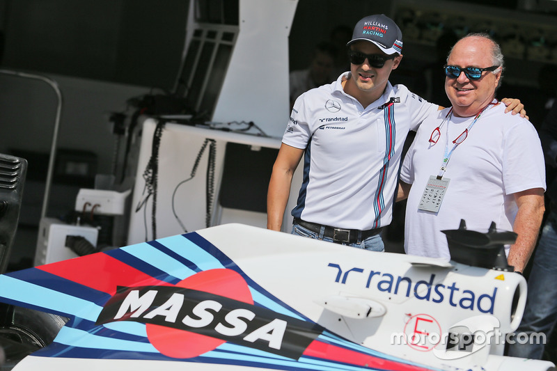 Феліпе Масса, Williams FW38, його батько Луіс Антоніо Масса, та спеціальна ліврея Williams FW38 з пр