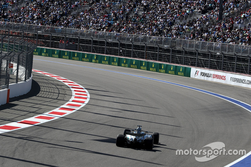 Por primera vez este año Hamilton ni llegó a liderar