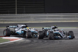 Valtteri Bottas, Mercedes F1 W08, Lewis Hamilton, Mercedes F1 W08