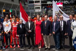 Jean Todt, presidente de la FIA, Chase Carey, Chief jefe de Formula One Group, la princesa Charlene 