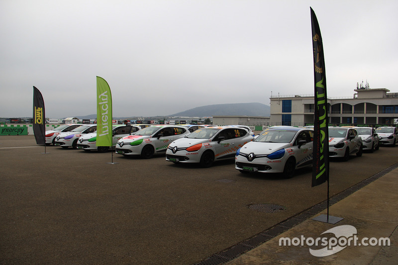 Clio Cup araçları