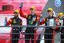 GTE Podyum: #66 JMW Motorsport, Ferrari F458 Italia: Robert Smith, Jody Fannin, James Dayson