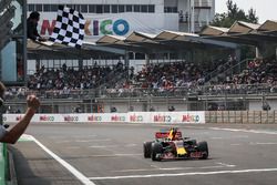 Race winner Max Verstappen, Red Bull Racing RB13 takes the chequered flag