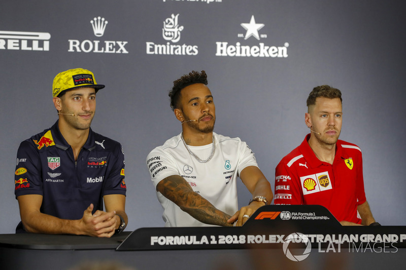 Daniel Ricciardo, Red Bull Racing, Lewis Hamilton, Mercedes AMG F1, ve Sebastian Vettel, Ferrari