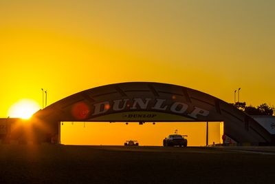 En images : Au Mans, la passerelle Dunlop au fil du temps