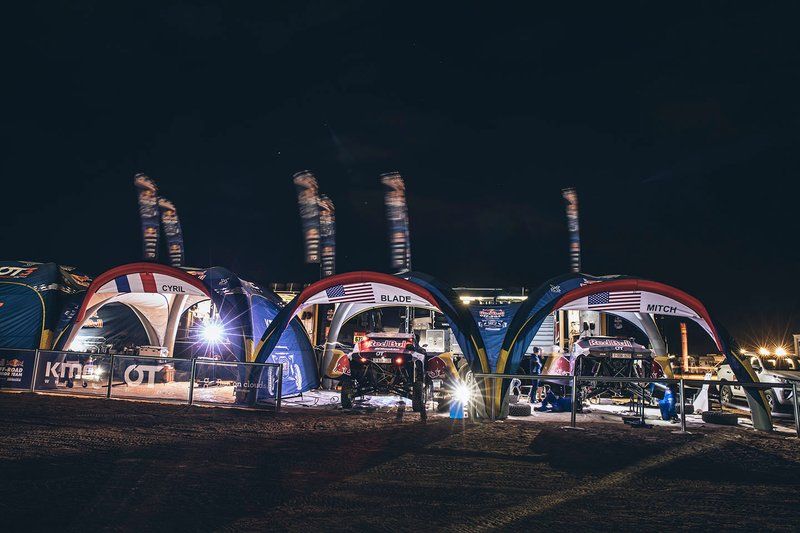 Red Bull Off-Road Team USA en el vivac