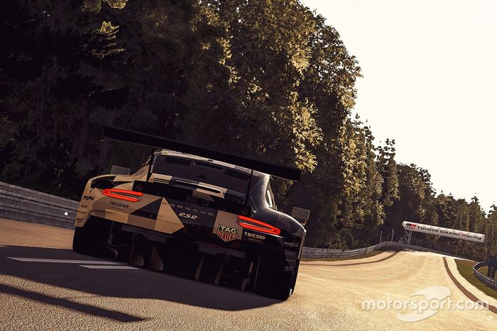 Porsche acciones en la pista al atardecer