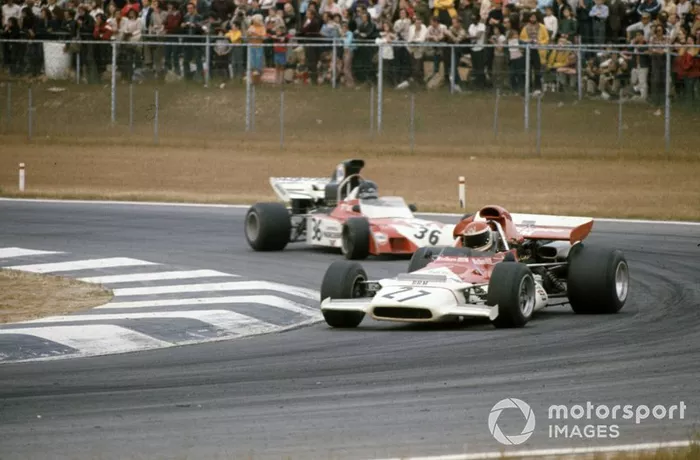 Helmut Marko, BRM P153B leads Andrea de Adamich, Surtees TS9B Ford
