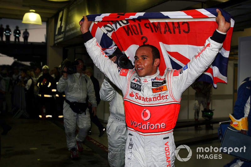 Lewis Hamilton, McLaren fête son titre de Champion du monde dans le Parc Fermé