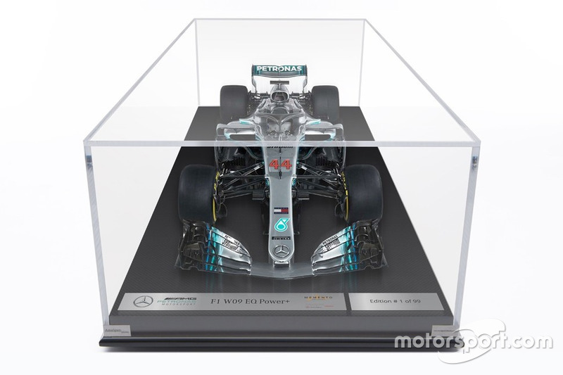 Mercedes-AMG W09