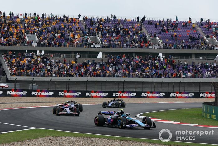 Pierre Gasly, Alpine A524, Yuki Tsunoda, RB F1 Team VCARB 01, Alex Albon, Williams FW46