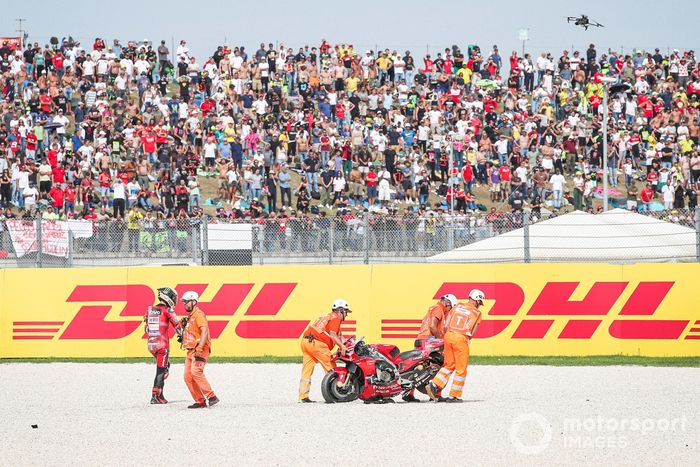 Francesco Bagnaia, caída del equipo Ducati