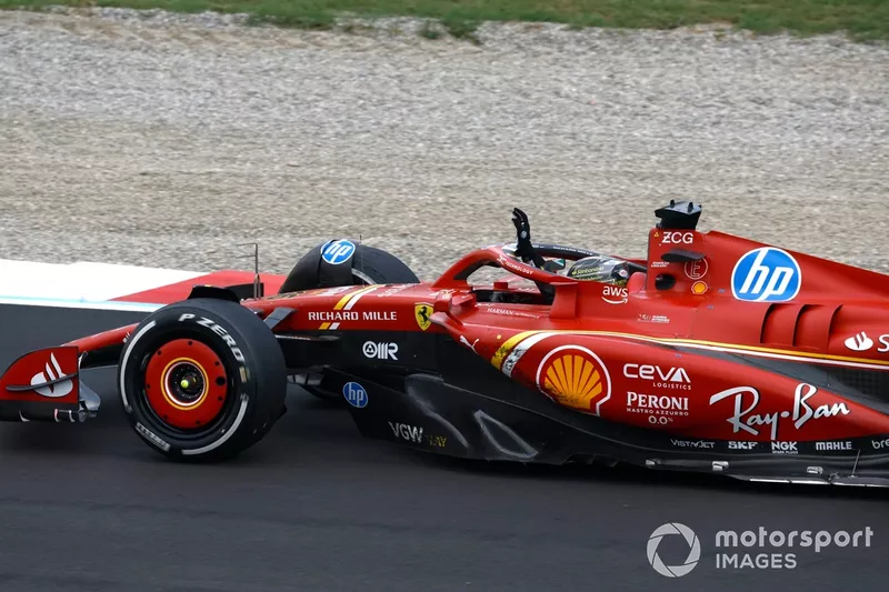 Charles Leclerc, Ferrari SF-24, 1ère position, fête son tour de chauffe.