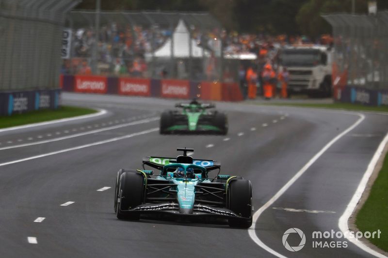 Nico Hulkenberg, Sauber, Lance Stroll, Aston Martin Racing