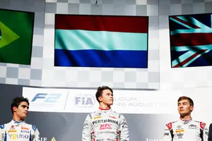 Sergio Sette Camara, Carlin Nyck De Vries, PREMA Racing en George Russell, ART Grand Prix