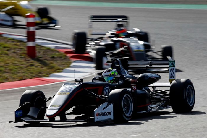 Jonathan Aberdein, Motopark Dallara F317 - Volkswagen
