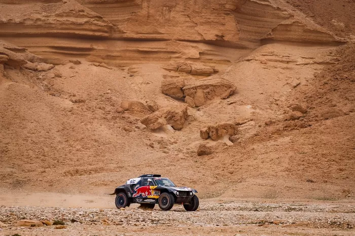 #302 X-Raid Mini JCW Team: Stéphane Peterhansel, Edouard Boulanger