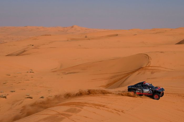 #207 Team Audi Sport Audi: Carlos Sainz Sr, Lucas Cruz