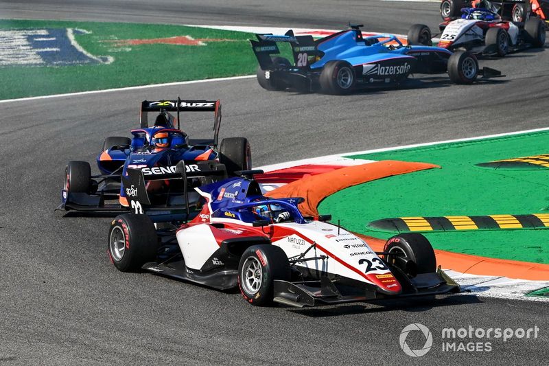 Roman Stanek, Charouz Racing System y Clement Novalak, Carlin 