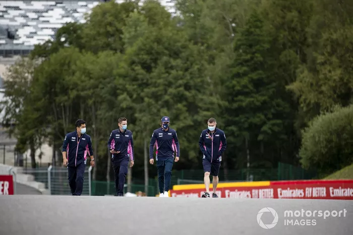Lance Stroll, Racing Point, recorre la pista de Spa