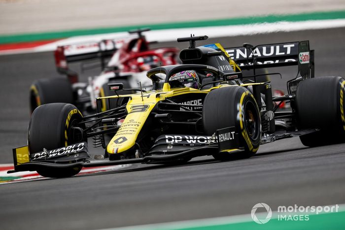 Daniel Ricciardo, Renault F1 Team R.S.20, Kimi Raikkonen, Alfa Romeo Racing C39