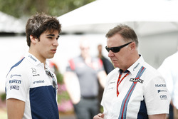 Lance Stroll, Williams, con el CEO del grupo Williams, Mike O' Driscoll