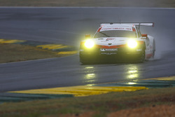 #911 Porsche Team North America Porsche 911 RSR: Patrick Pilet, Dirk Werner, Nick Tandy