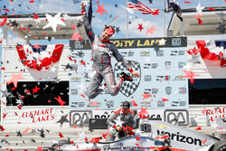 Race winner Will Power, Team Penske Chevrolet