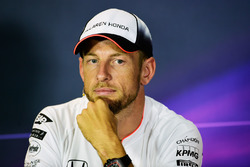 Jenson Button, McLaren in de FIA-persconferentie