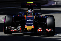 Carlos Sainz Jr., Scuderia Toro Rosso STR11