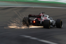 Marcus Ericsson, Sauber C37 Ferrari, strikes up sparks