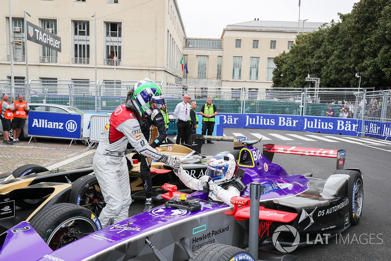 Lucas di Grassi, Audi Sport ABT Schaeffler, si congratula con Sam Bird, DS Virgin Racing
