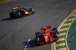 Кімі Райкконен, Ferrari SF71H, Даніель Ріккардо, Red Bull Racing RB14 Tag Heuer