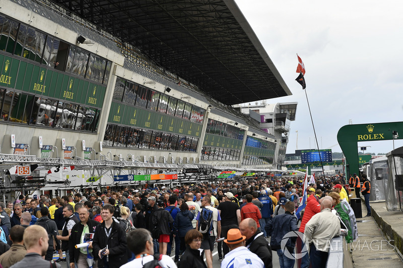 Fans during autograph session