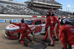 Christopher Bell, Joe Gibbs Racing, Toyota Camry Rheem pits
