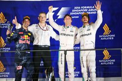 Podium (L to R): second place Daniel Ricciardo, Red Bull Racing; Race winner Nico Rosberg, Mercedes AMG F1; third place Lewis Hamilton, Mercedes AMG F1