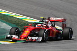 Kimi Raikkonen, Ferrari SF16-H with a Halo cockpit cover