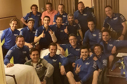 Alex Rins, Team Suzuki MotoGP, con la squadra