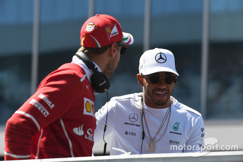 Sebastian Vettel, Ferrari, Lewis Hamilton, Mercedes AMG F1