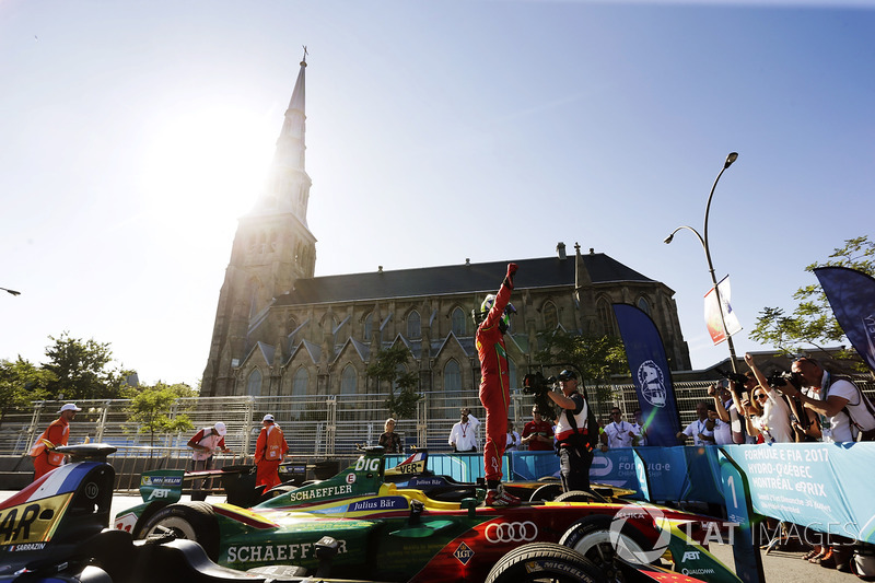 Lucas di Grassi, ABT Schaeffler Audi Sport, celebra tras ganar la carrera