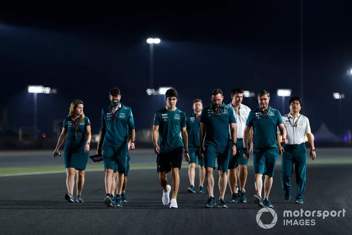 Lance Stroll, Aston Martin recorre la pista 